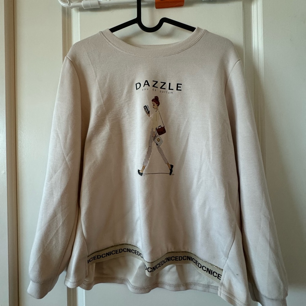 Dazzle Graphic Sweatshirt